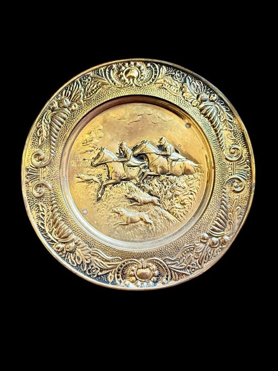 Large Vintage Brass Embossed Fox Hunting Scene - Picture 1 of 12